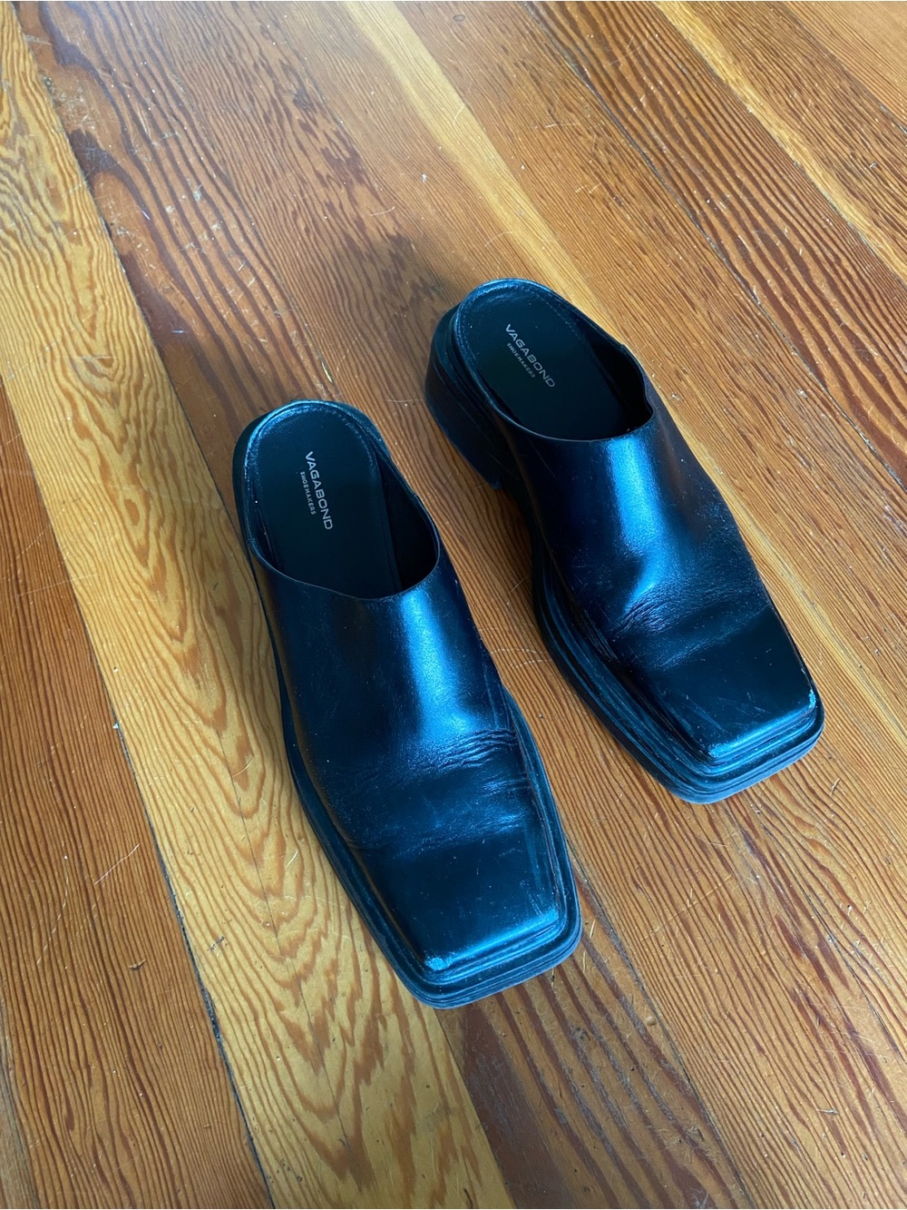 Vagabond Black Leather Square-Toe Slip-On Mules - Picture 2 of 5